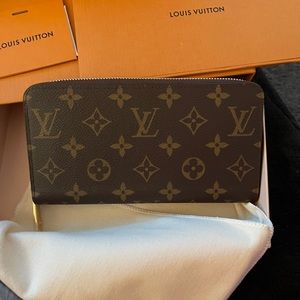 Real Louis Vuitton zippy Wallet